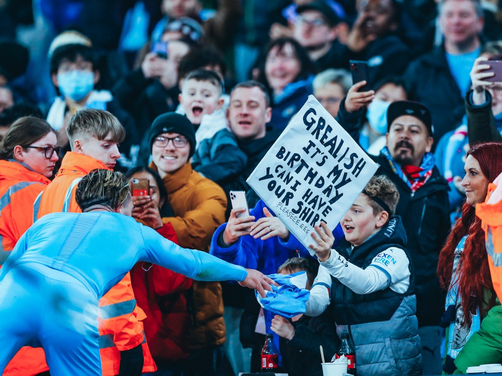 次完成三连 次完成三连